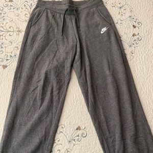Women’s Gray Nike Sweatpants